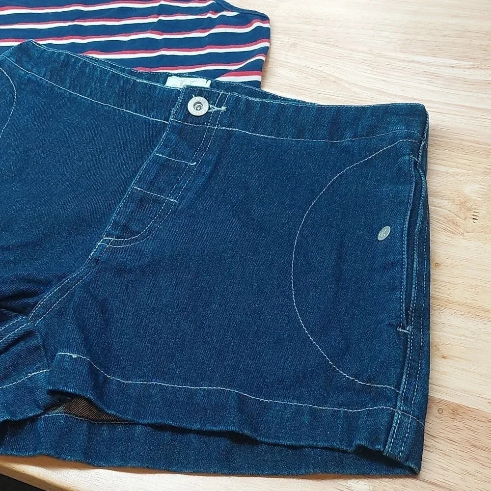 Calvin Klein Jean Summer shorts casual Dark denim Nwot Size 5 Nwot